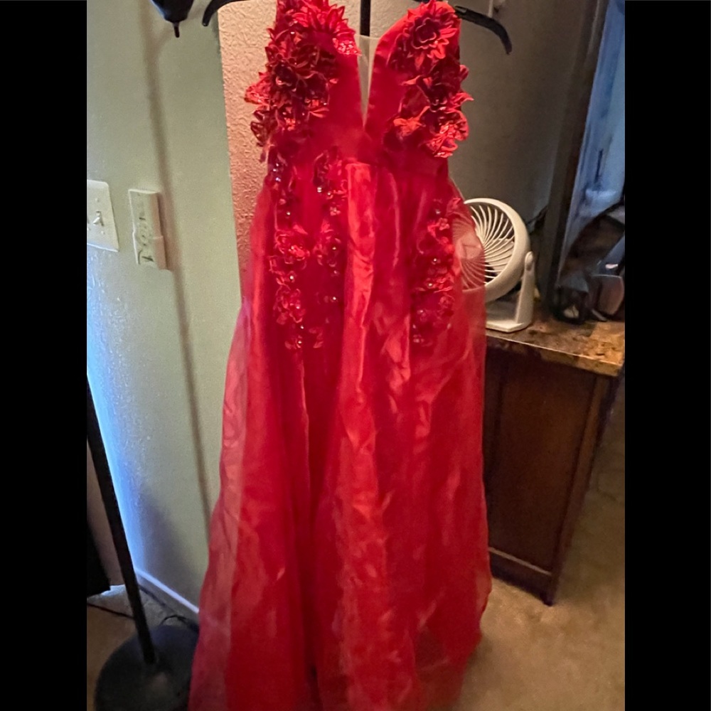 Women’s/Juniors Red Formal Dress/Costume. Sz S